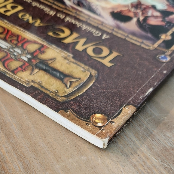 Dungeons & Dragons Tome and Blood Guidebook Pre-owned Very Good - Picture 5 of 13